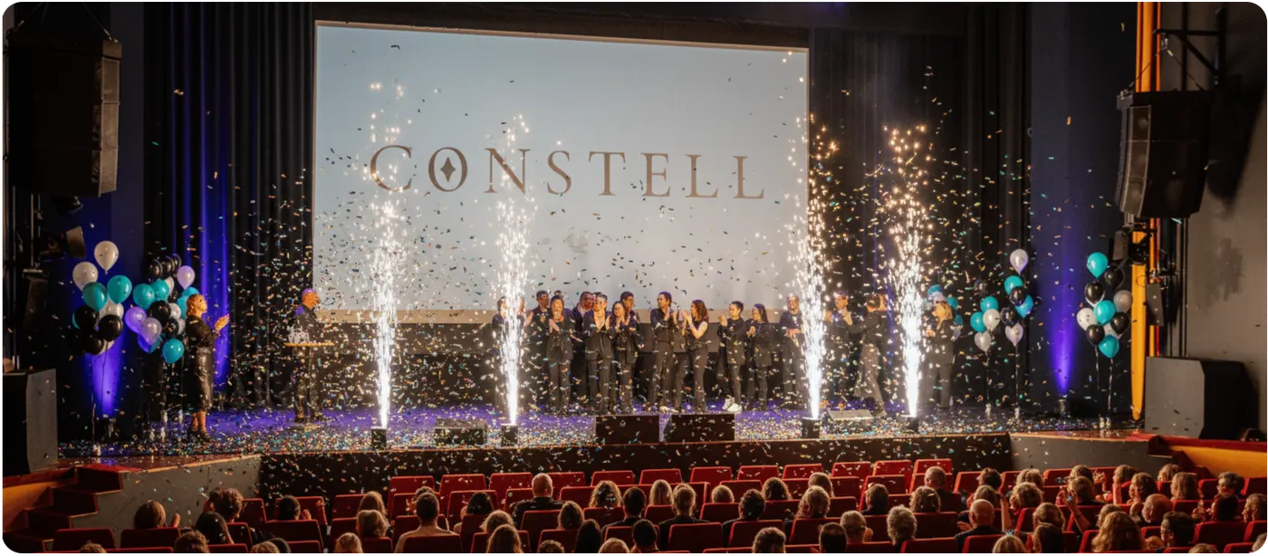 Het team van Constell op het podium